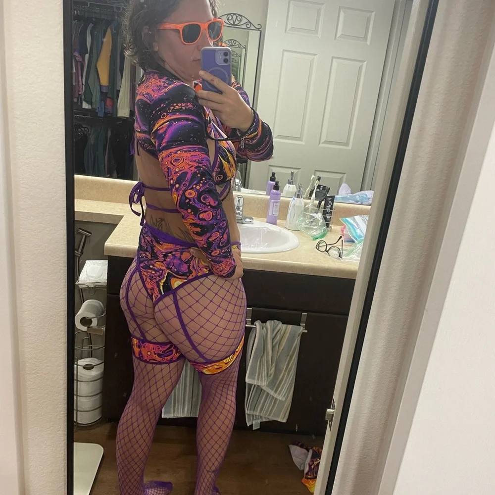 Rolita Couture iHeartRaves full festival rave outfit - Picture 5 of 5